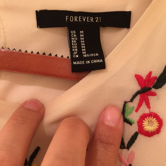 50% off Forever 21 dress - Picture 4 of 6